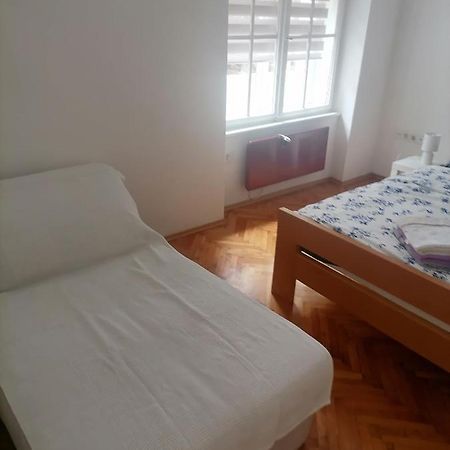 Apartman Semren Lägenhet Zagreb Exteriör bild