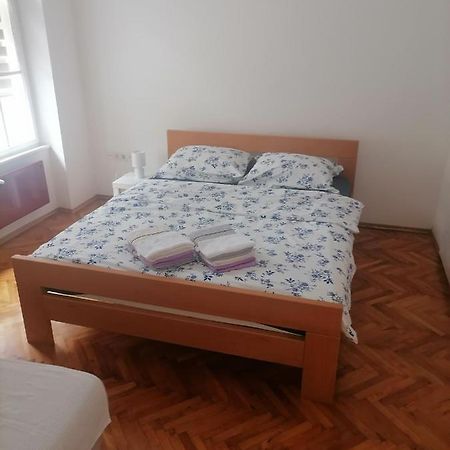 Apartman Semren Lägenhet Zagreb Exteriör bild