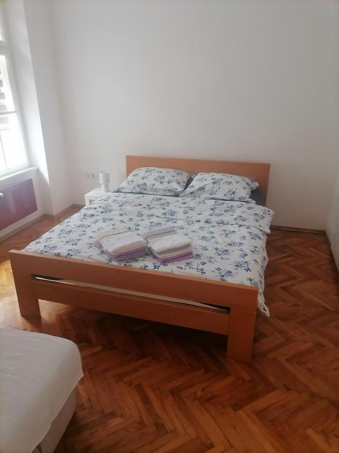 Apartman Semren Lägenhet Zagreb Exteriör bild